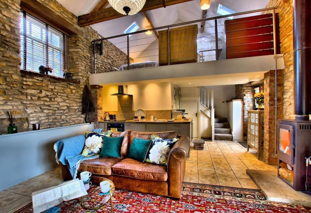 Holiday home Blacksmith's Barn - Cosy, Chilled & Dog Friendly. Wykeham (Scarborough)